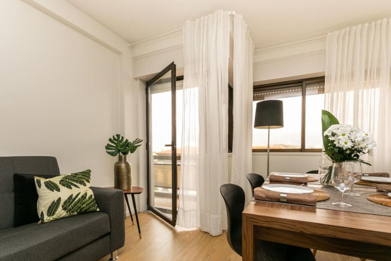 Aposentus - Elegant Functionality Porto Downtown Apartment Luaran gambar