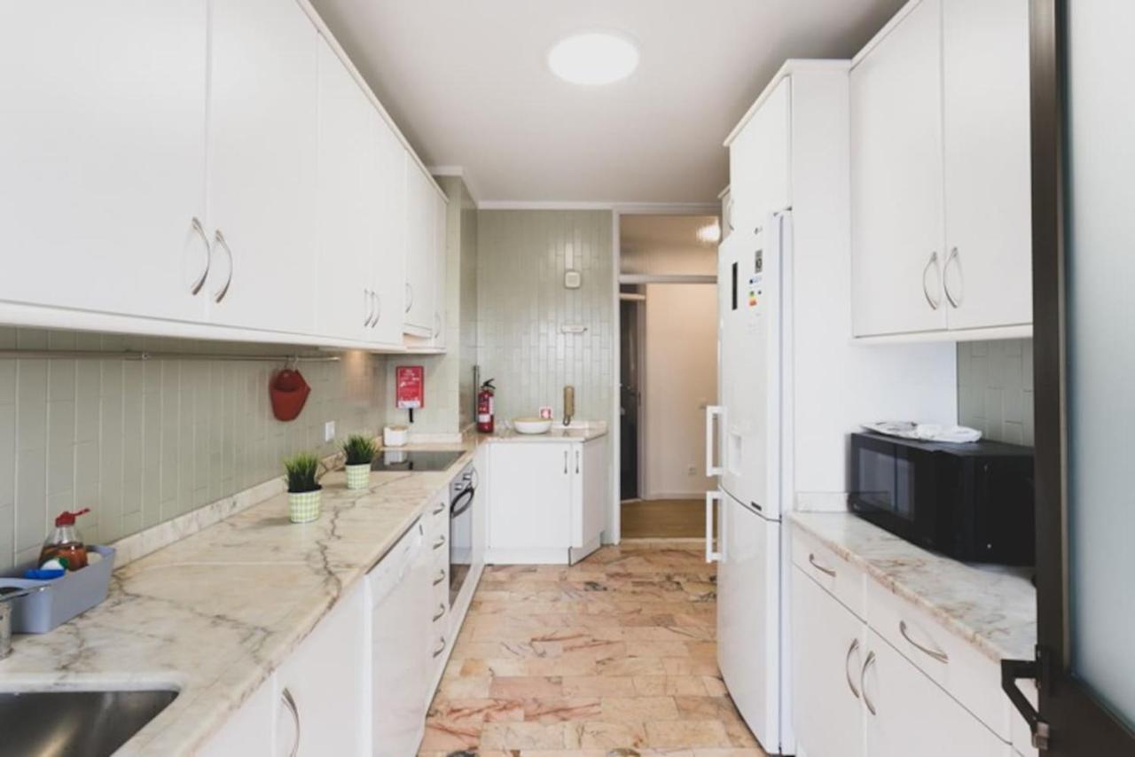 Aposentus - Elegant Functionality Porto Downtown Apartment Luaran gambar