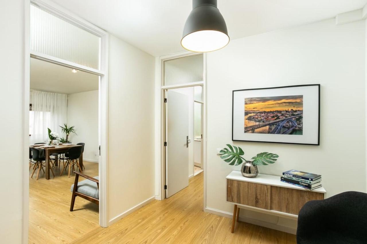 Aposentus - Elegant Functionality Porto Downtown Apartment Luaran gambar