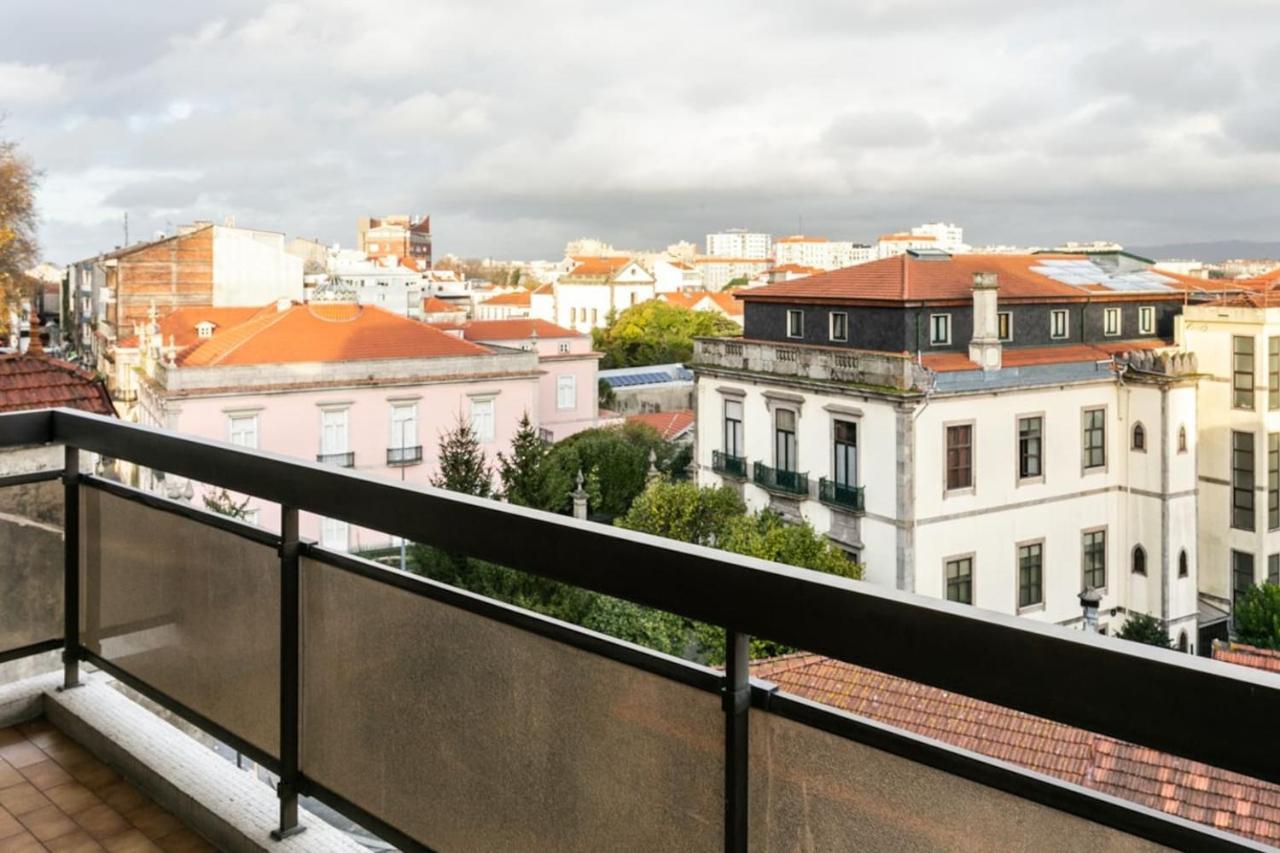 Aposentus - Elegant Functionality Porto Downtown Apartment Luaran gambar