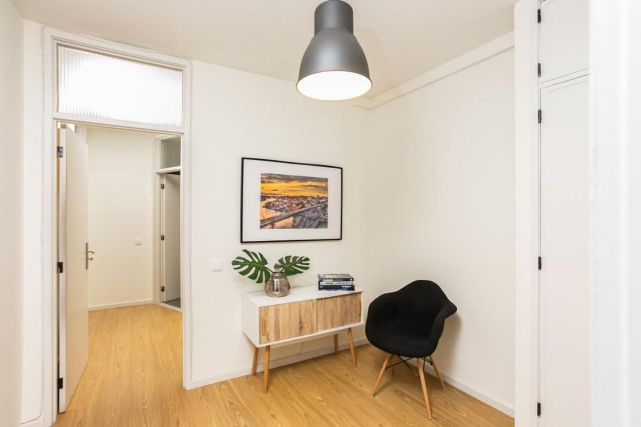 Aposentus - Elegant Functionality Porto Downtown Apartment Luaran gambar